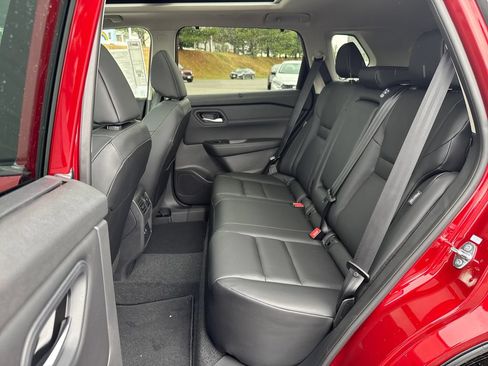 New 2026 Nissan Rogue SV w/ SV Premium Package AWD/4WD image 26