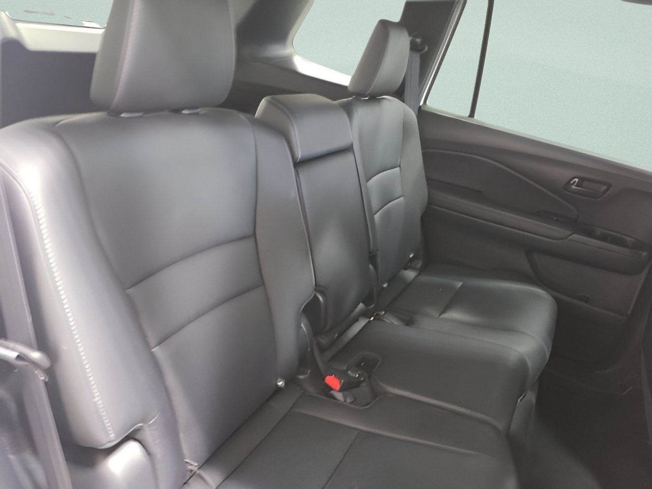 Used 2023 Honda Passport EX-L image 16