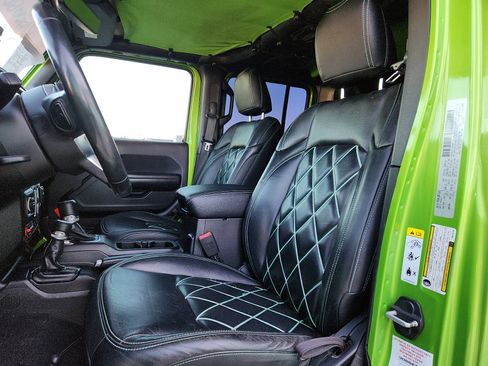 Used 2019 Jeep Wrangler Unlimited Rubicon image 13