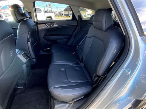 Used 2024 Kia Sportage EX image 20