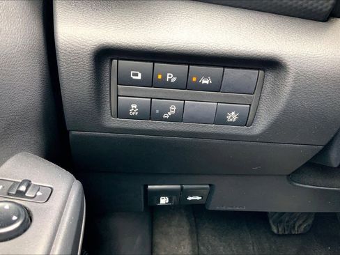 Used 2023 Nissan Kicks S image 30