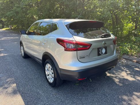 Used 2020 Nissan Rogue Sport S FWD image 8