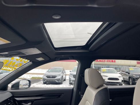 Used 2023 Honda CR-V Sport Touring image 12