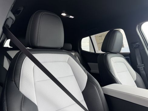 New 2026 Chevrolet Equinox EV LT image 21