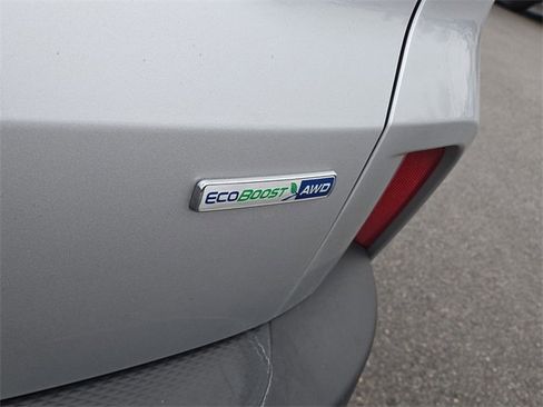 Used 2020 Ford Escape SE image 29