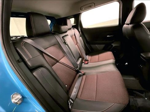 New 2026 Nissan Kicks SR w/ Cold Weather Package FWD image 32