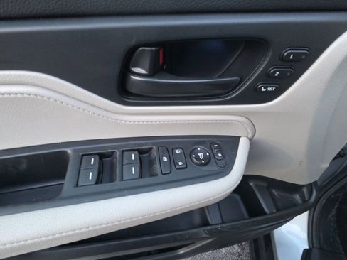 Used 2025 Honda Odyssey EX-L image 12