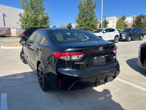 Used 2024 Toyota Corolla SE w/ SE Package FWD image 5