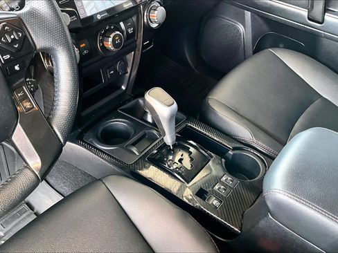 Used 2023 Toyota 4Runner TRD Off-Road Premium AWD/4WD image 18
