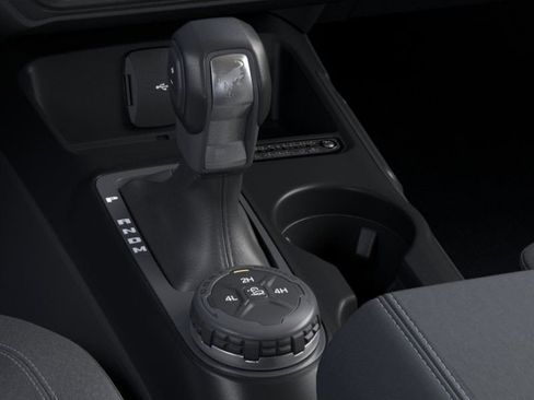 New 2025 Ford Bronco Outer Banks AWD/4WD image 18