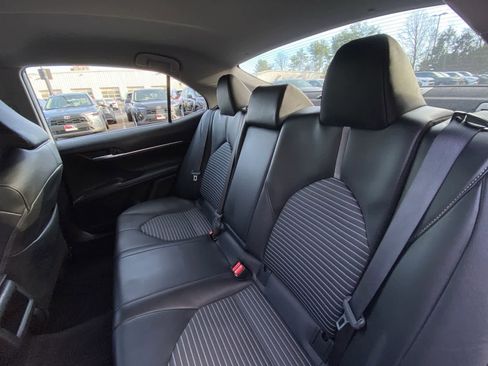 Used 2023 Toyota Camry SE image 28