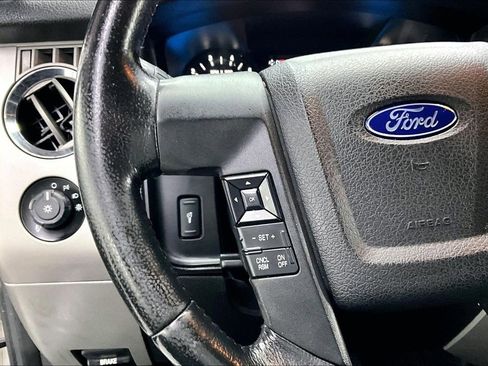 Used 2017 Ford Expedition XLT image 11