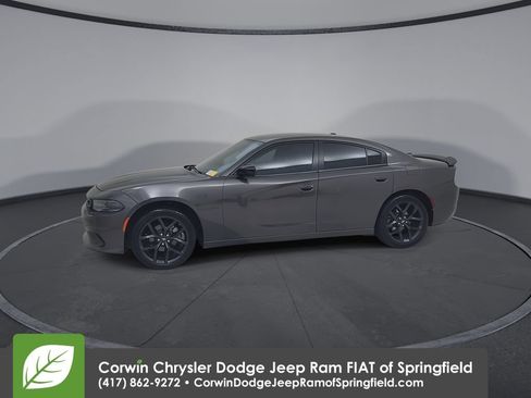 Used 2022 Dodge Charger SXT w/ Blacktop Package RWD image 8