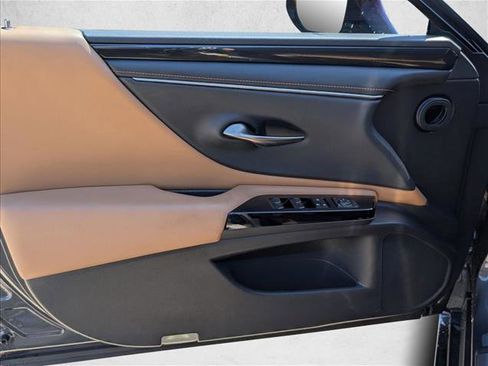 Used 2022 Lexus ES 350 w/ Accessory Package 2 FWD image 11