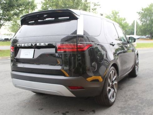 New 2025 Land Rover Discovery S image 2