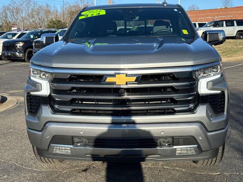 Used 2023 Chevrolet Silverado 1500 High Country w/ Technology Package image 2