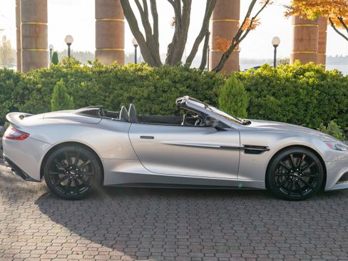 Used 2016 Aston Martin Vanquish Volante RWD image 52