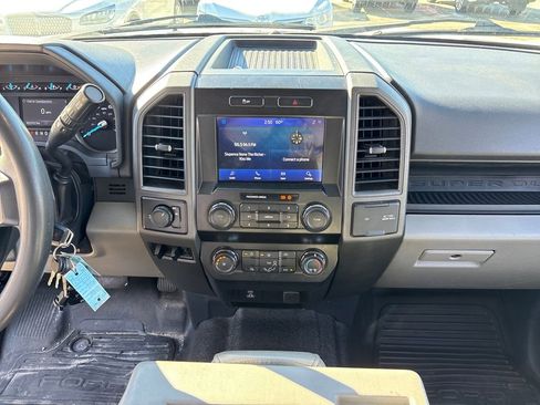 Used 2022 Ford F250 XL w/ Power Equipment Group image 22