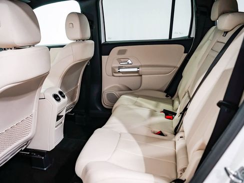 Used 2026 Mercedes-Benz GLB 250 image 18