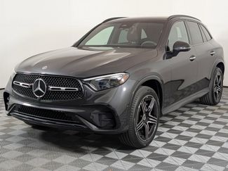 Used 2024 Mercedes-Benz GLC 300 4MATIC image 1
