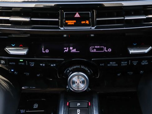 Used 2023 Acura MDX SH-AWD w/ Advance Package image 19