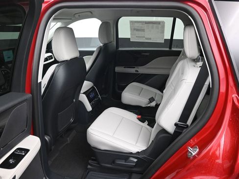 New 2026 Lincoln Aviator AWD image 10