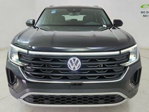 Used 2024 Volkswagen Atlas Cross Sport SE w/ Black Wheel Package FWD image 13
