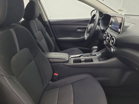 Used 2025 Nissan Sentra SV FWD image 21
