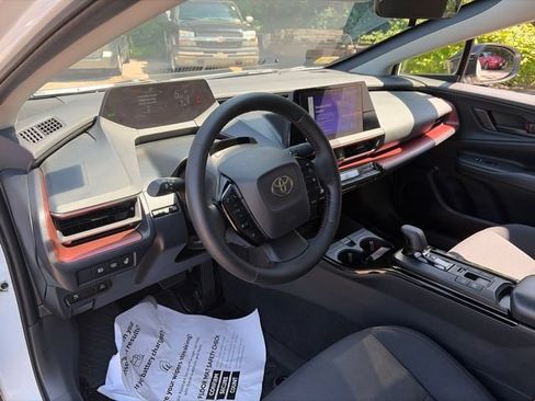 Used 2024 Toyota Prius Prime FWD image 13