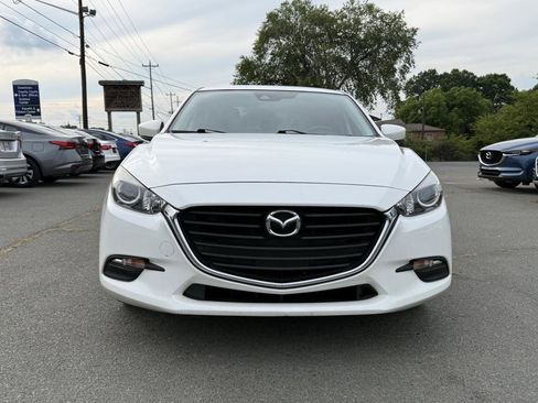 Used 2018 MAZDA MAZDA3 Touring FWD image 2