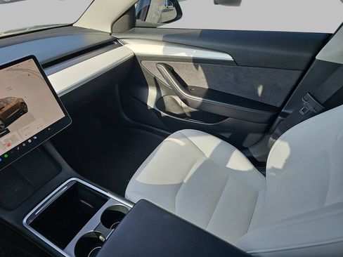 Used 2023 Tesla Model 3 Standard Range RWD image 28