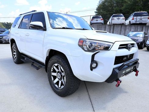 Used 2021 Toyota 4Runner TRD Off-Road Premium w/ Moonroof Package AWD/4WD image 9