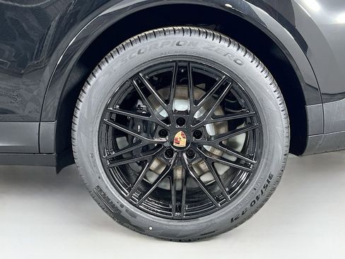 New 2026 Porsche Cayenne AWD/4WD image 33