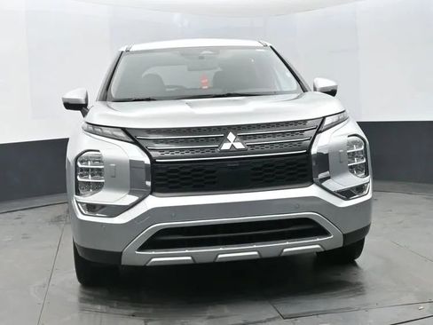 Used 2024 Mitsubishi Outlander Ralliart image 3