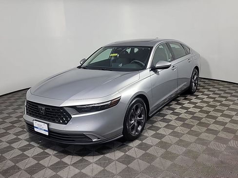 Certified 2023 Honda Accord EX image 12