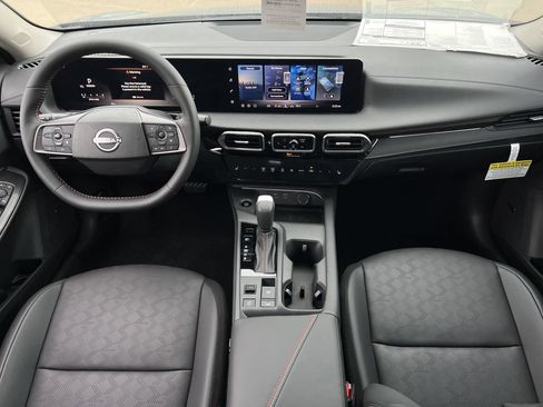 New 2026 Nissan Sentra SR w/ SR Premium Package FWD image 8