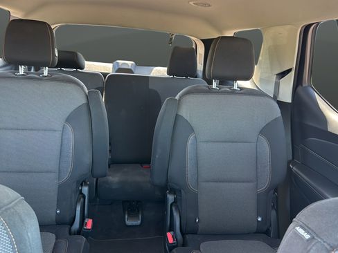 Used 2018 Chevrolet Traverse LT AWD/4WD image 24