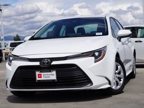 Certified 2024 Toyota Corolla LE image 3