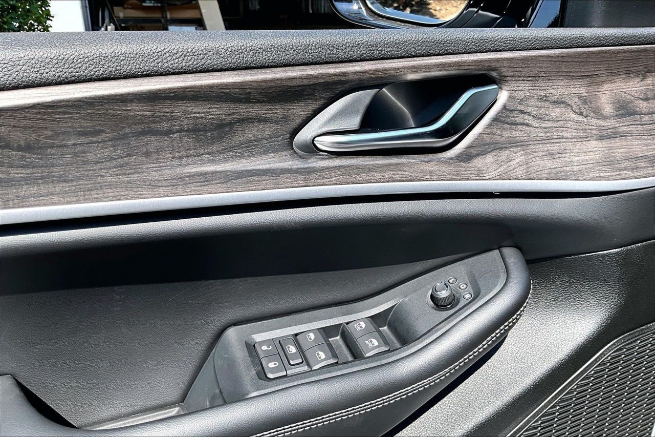 New 2027 Jeep Grand Cherokee Altitude AWD/4WD image 27