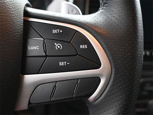 Used 2018 Dodge Charger R/T image 2