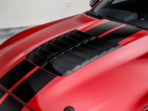 Used 2020 Ford Mustang Shelby GT500 w/ Carbon Fiber Track Pack RWD image 39