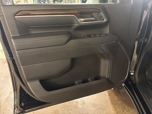 Certified 2024 GMC Sierra 2500 SLE w/ SLE Value Package; image 13