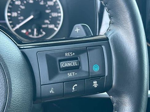 Certified 2025 Nissan Pathfinder SL FWD image 22