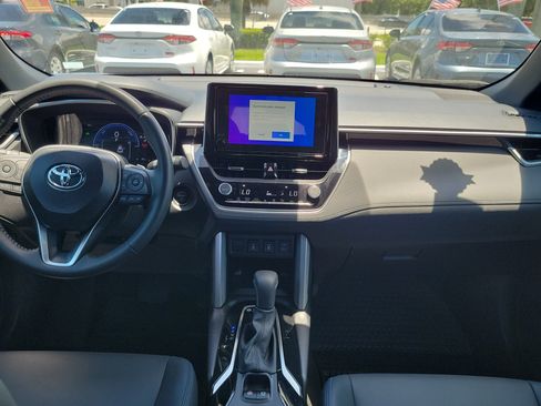 Used 2025 Toyota Corolla Cross AWD Hybrid w/ Convenience Package image 16