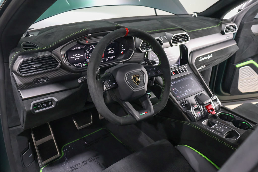 Used 2024 Lamborghini Urus Performante AWD/4WD image 28