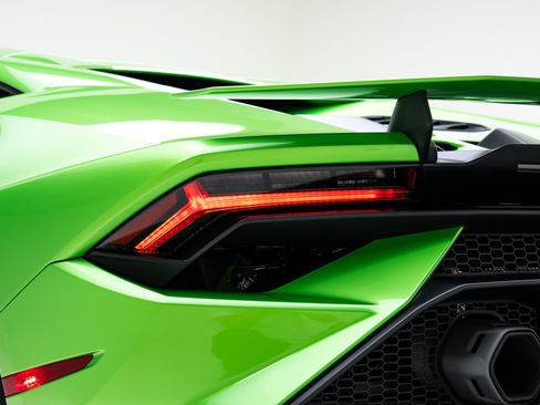 Used 2023 Lamborghini Huracan Tecnica image 30