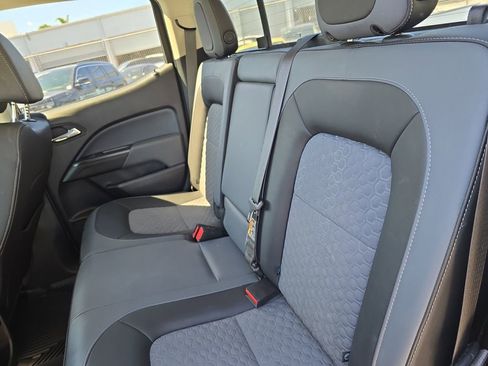 Used 2022 Chevrolet Colorado Z71 image 11