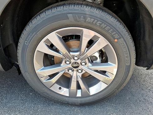 New 2026 Ford Explorer Active w/ Active Comfort Package AWD/4WD image 5