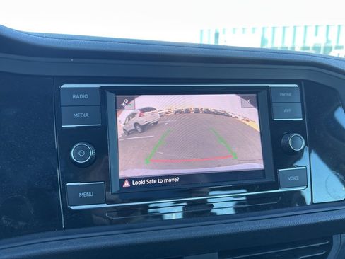 Used 2024 Volkswagen Jetta SE image 22