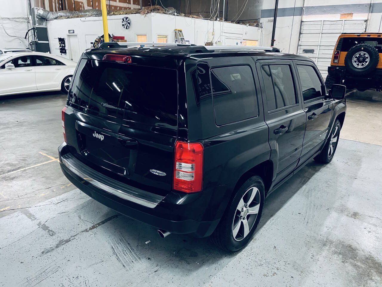 Used 2016 Jeep Patriot High Altitude FWD image 9